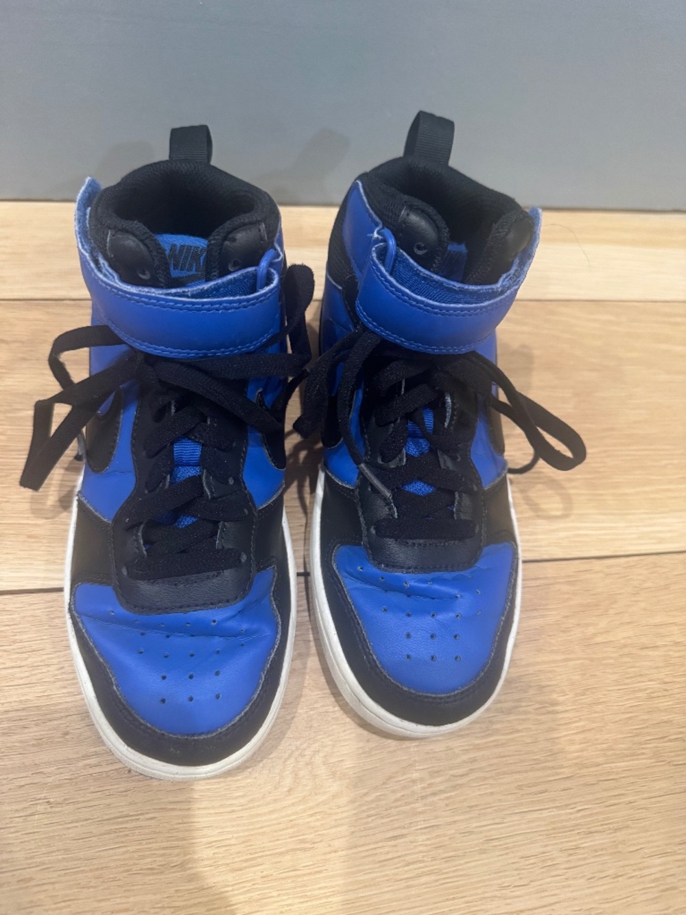 Nike Kids Court Borough Mid 2 game royal blue/White/Black-Sz 3.5 Youth